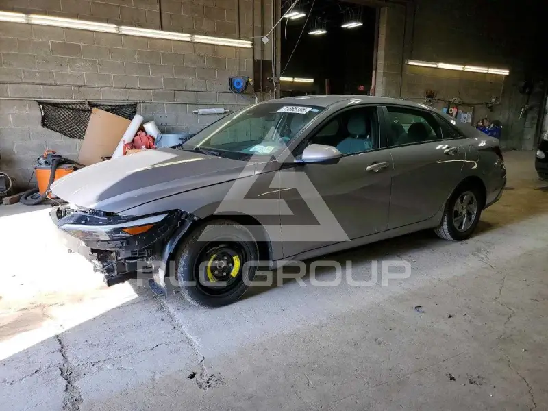 2024 Hyundai Elantra фото