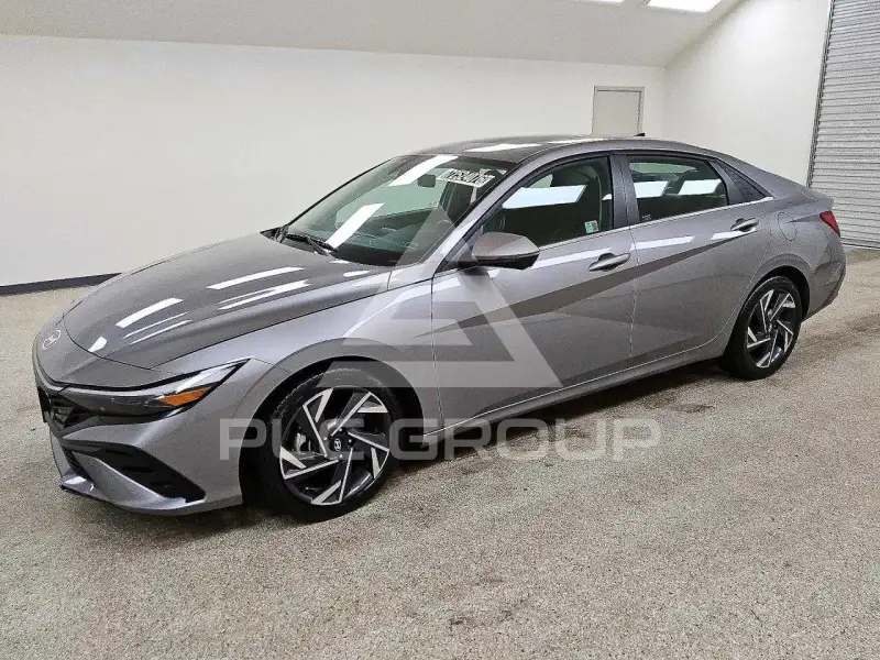 2024 Hyundai Elantra photo