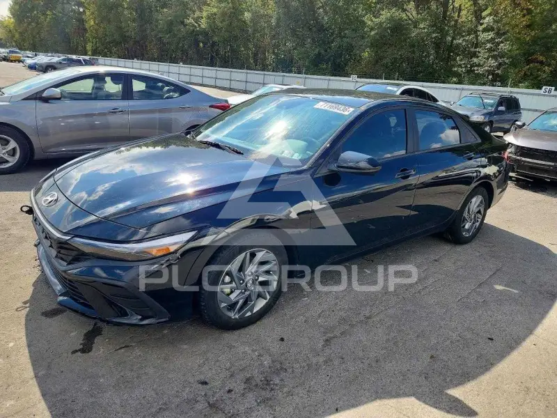 2024 Hyundai Elantra фото