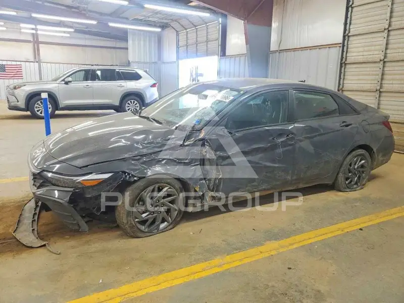 2024 Hyundai Elantra фото