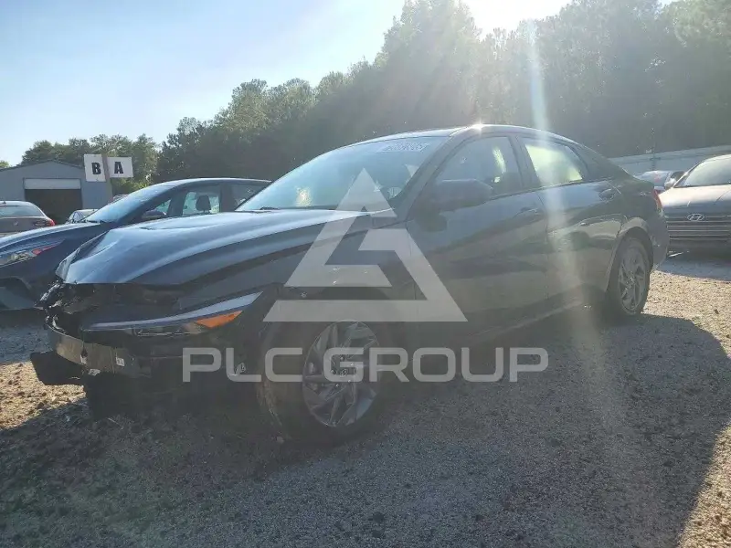 2024 Hyundai Elantra фото