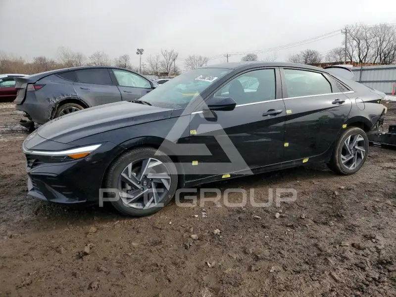 2024 Hyundai Elantra photo