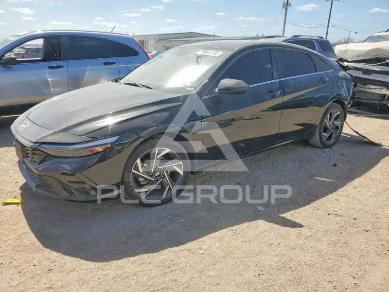 2024 Hyundai Elantra photo