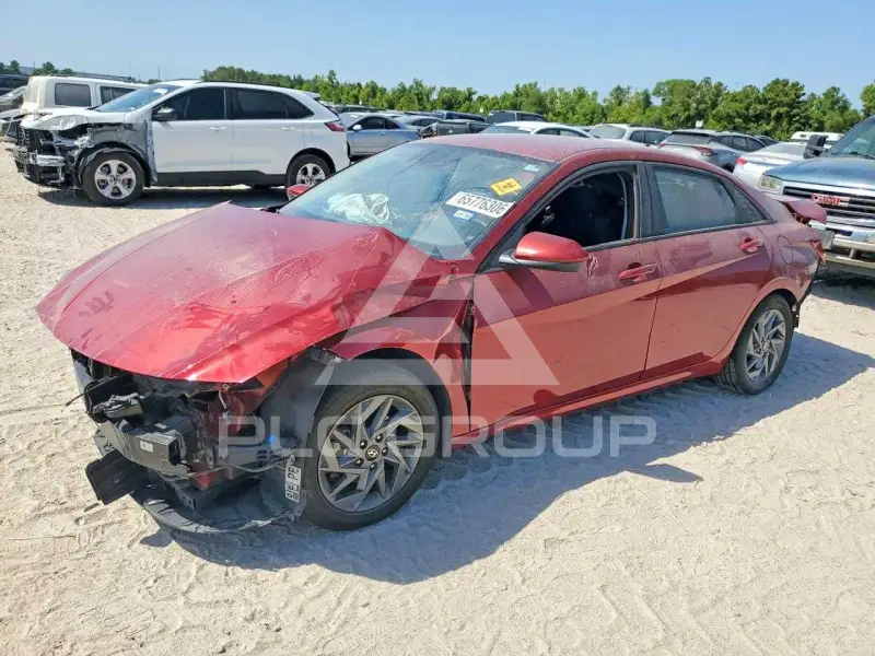 2024 Hyundai Elantra фото