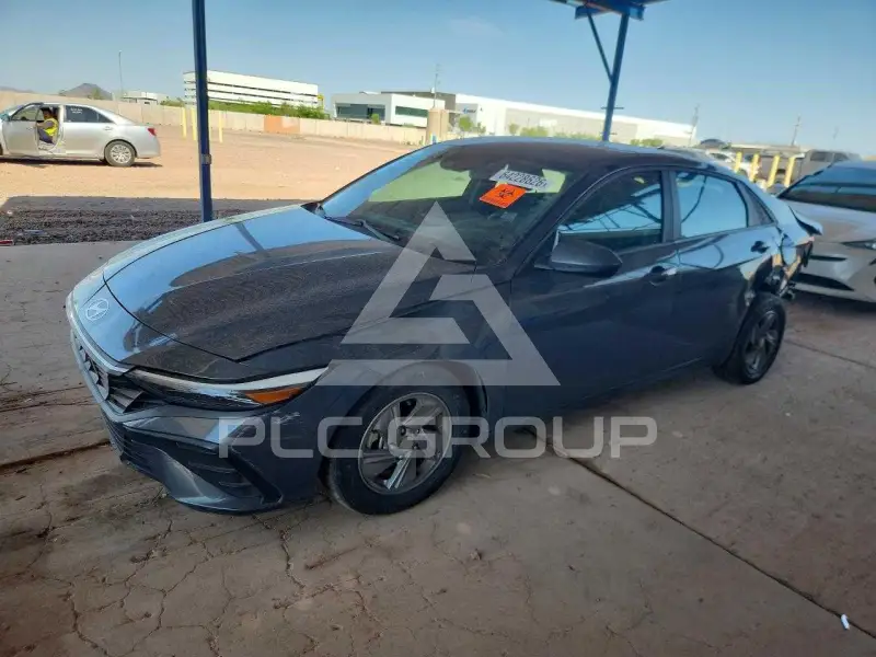 2024 Hyundai Elantra фото