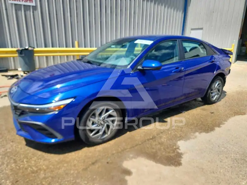 2024 Hyundai Elantra фото
