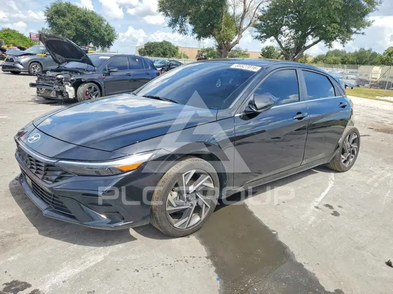 2024 Hyundai Elantra photo