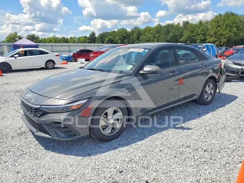 2024 Hyundai Elantra photo