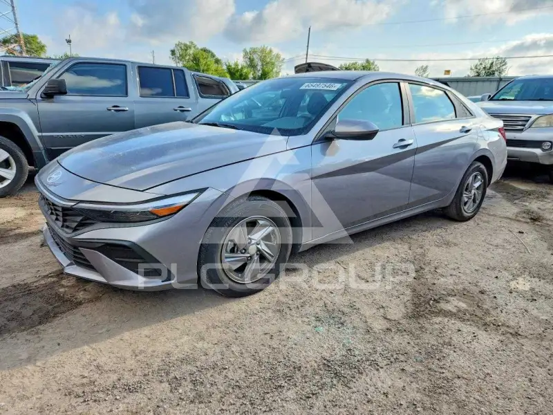 2024 Hyundai Elantra photo