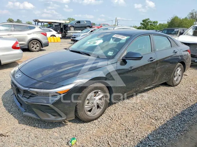 2024 Hyundai Elantra фото