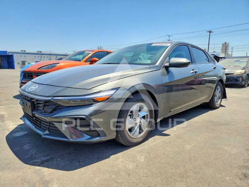 2024 Hyundai Elantra фото