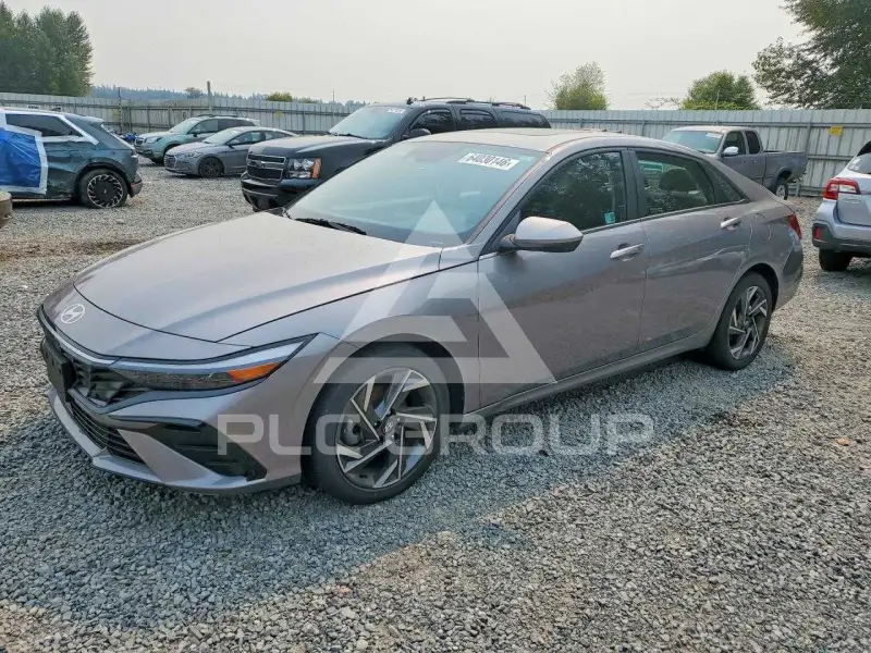2024 Hyundai Elantra фото