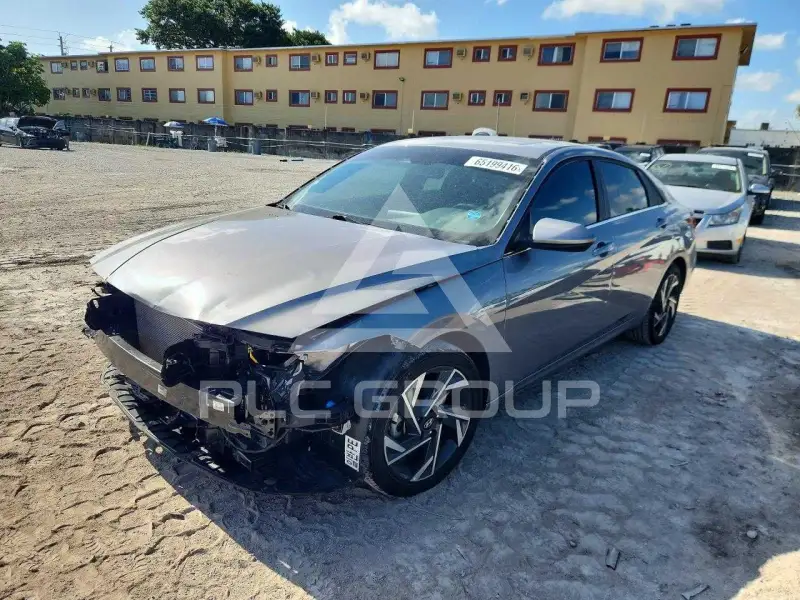 2024 Hyundai Elantra фото