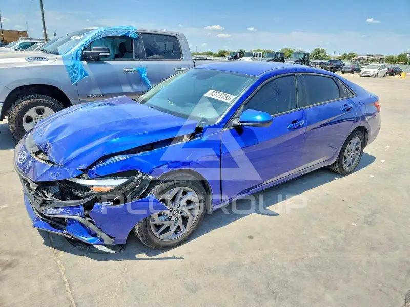 2024 Hyundai Elantra фото