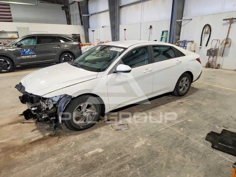 2024 Hyundai Elantra фото