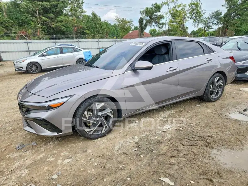 2024 Hyundai Elantra фото