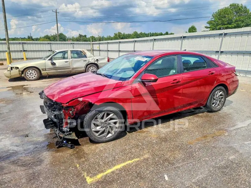 2024 Hyundai Elantra фото