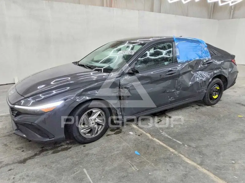 2024 Hyundai Elantra photo