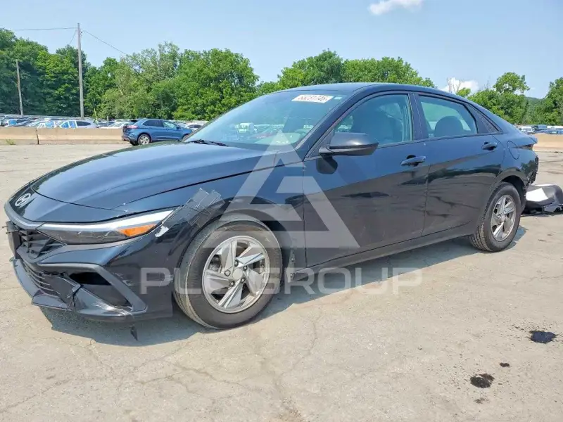 2024 Hyundai Elantra photo