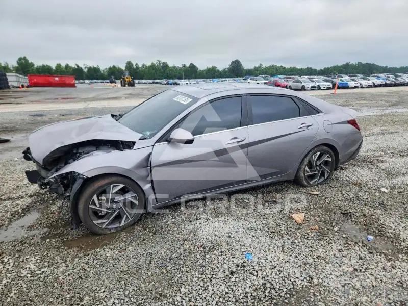 2024 Hyundai Elantra фото