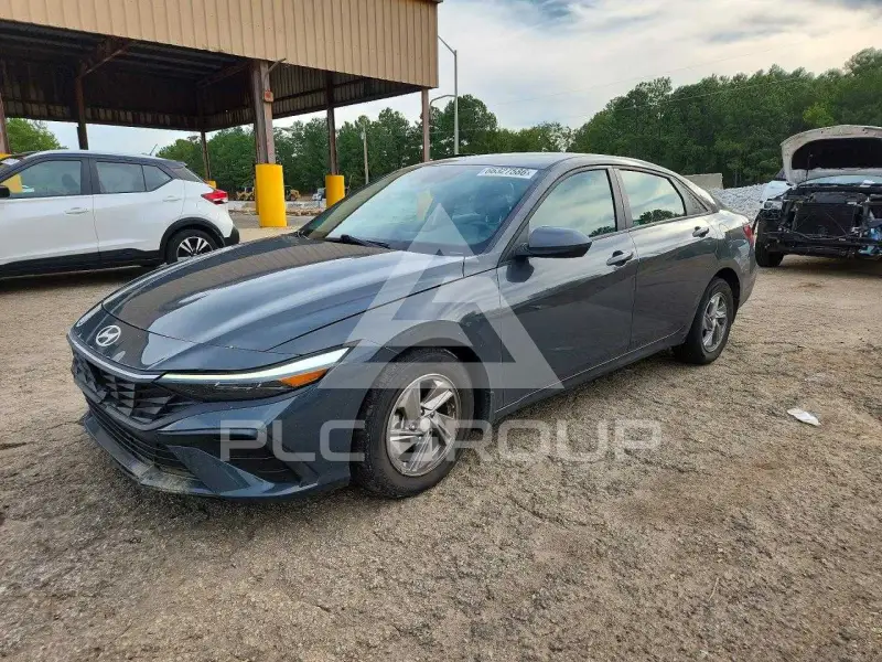 2024 Hyundai Elantra фото
