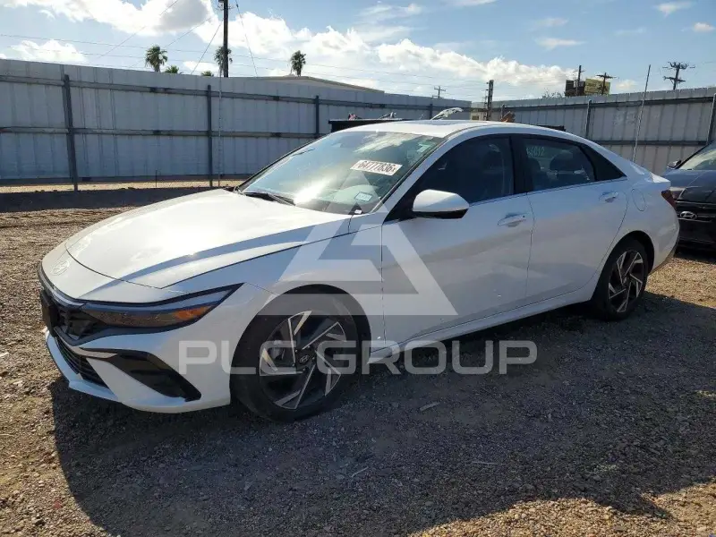 2024 Hyundai Elantra фото