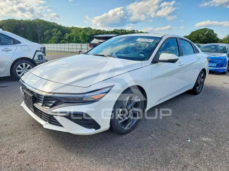 2024 Hyundai Elantra фото