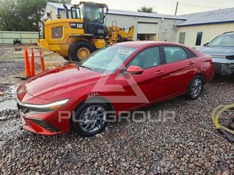 2024 Hyundai Elantra фото