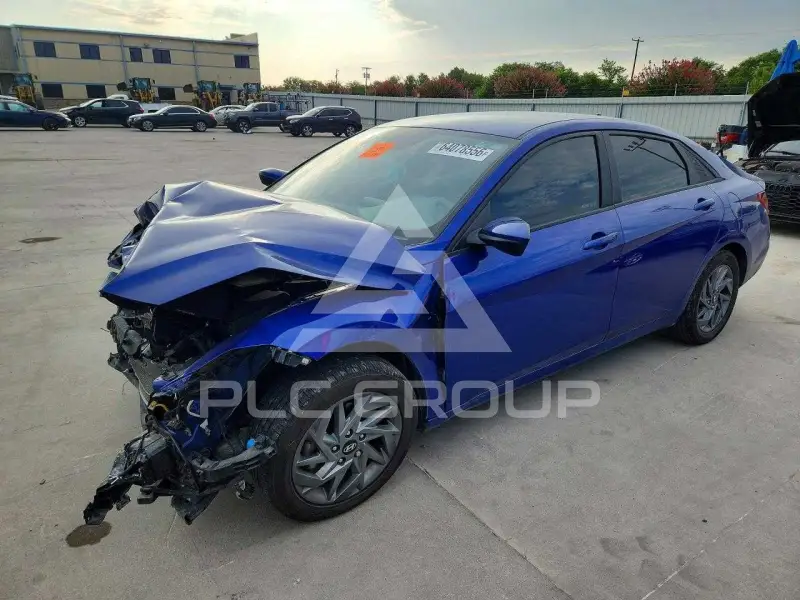 2024 Hyundai Elantra photo