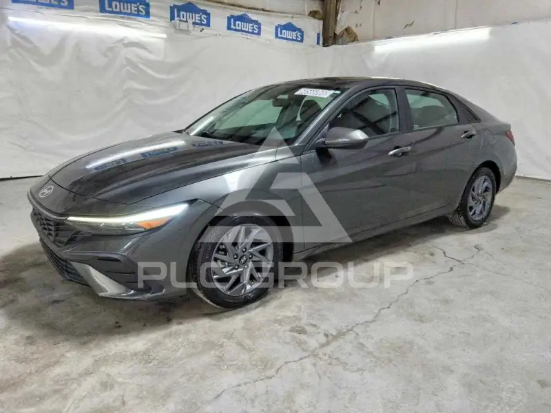 2024 Hyundai Elantra photo