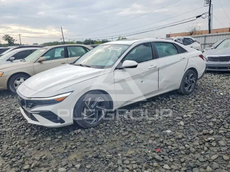 2024 Hyundai Elantra фото