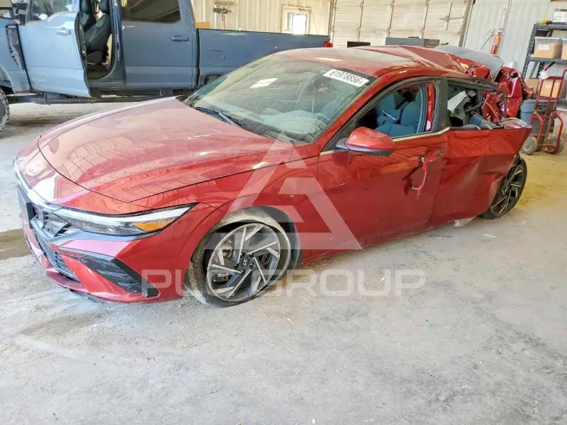 2024 Hyundai Elantra photo