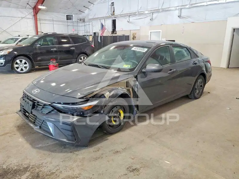 2024 Hyundai Elantra фото
