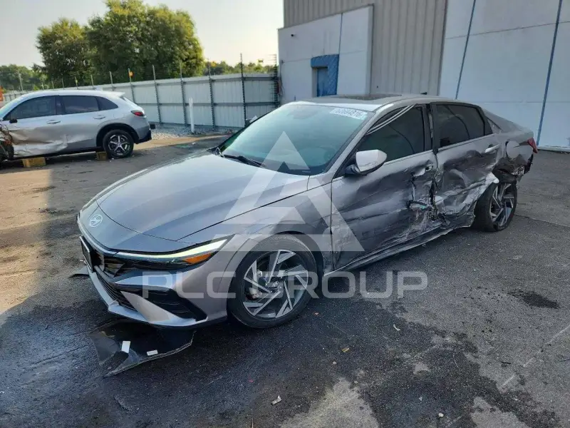 2024 Hyundai Elantra фото