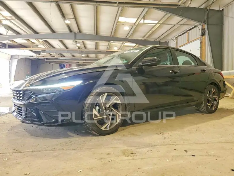 2024 Hyundai Elantra фото