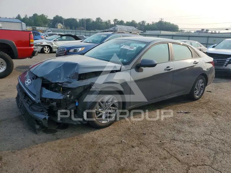 2024 Hyundai Elantra фото