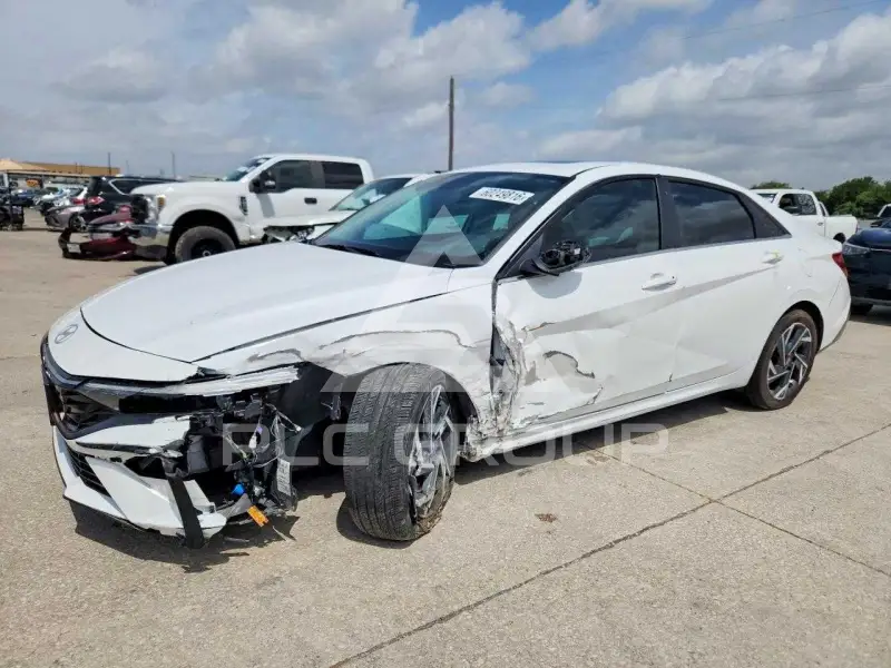2024 Hyundai Elantra фото