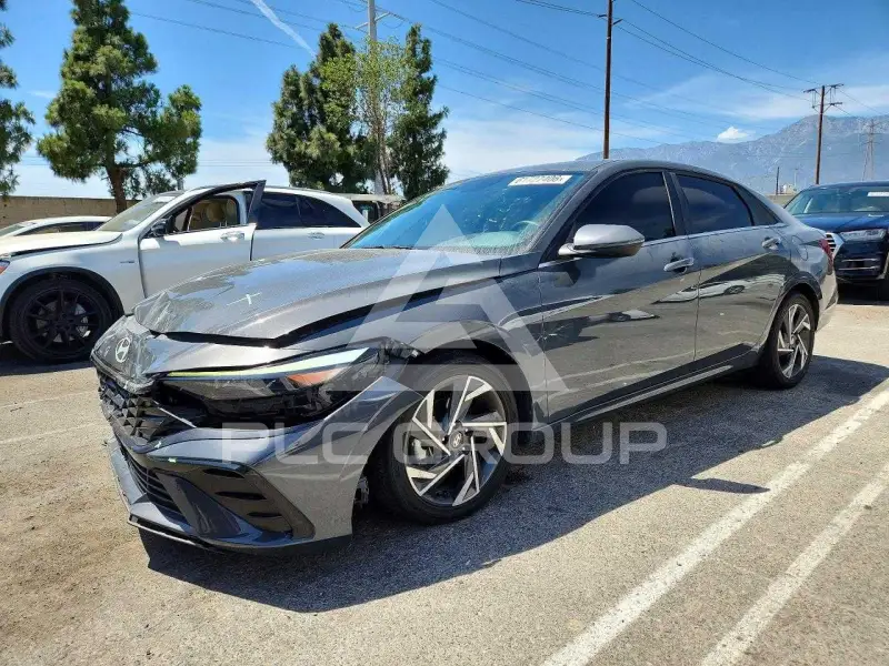 2024 Hyundai Elantra фото