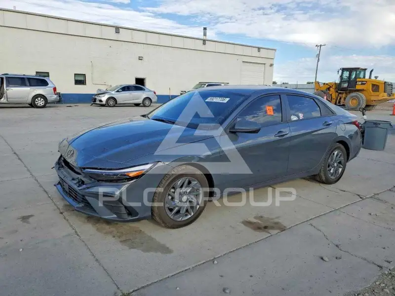 2024 Hyundai Elantra фото