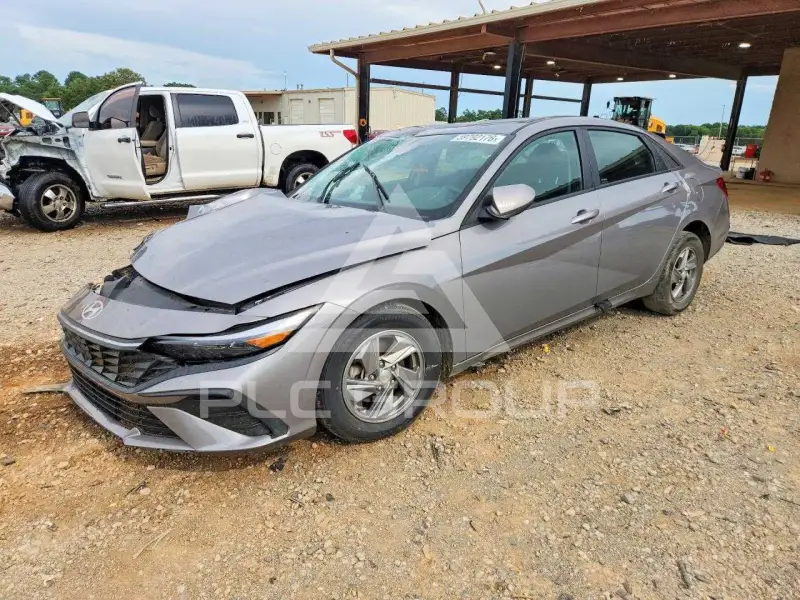 2024 Hyundai Elantra фото
