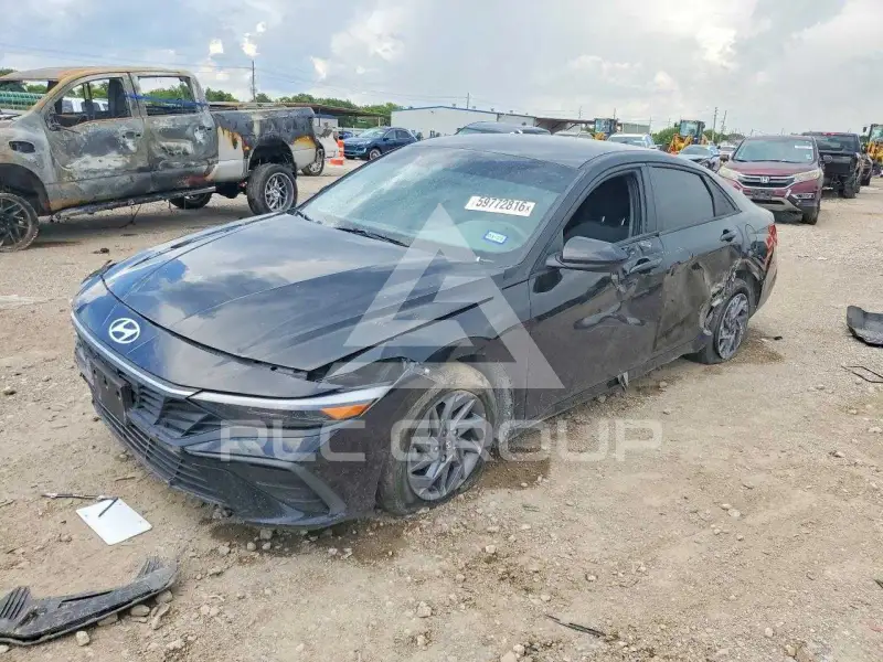 2024 Hyundai Elantra фото