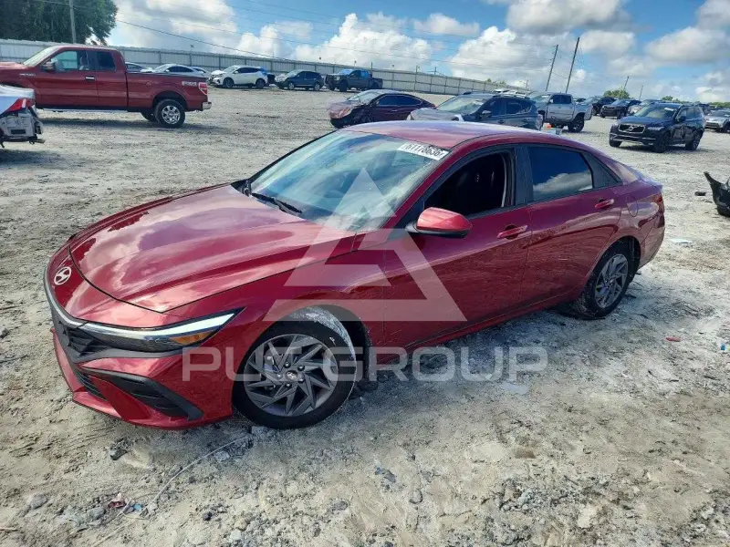 2024 Hyundai Elantra фото