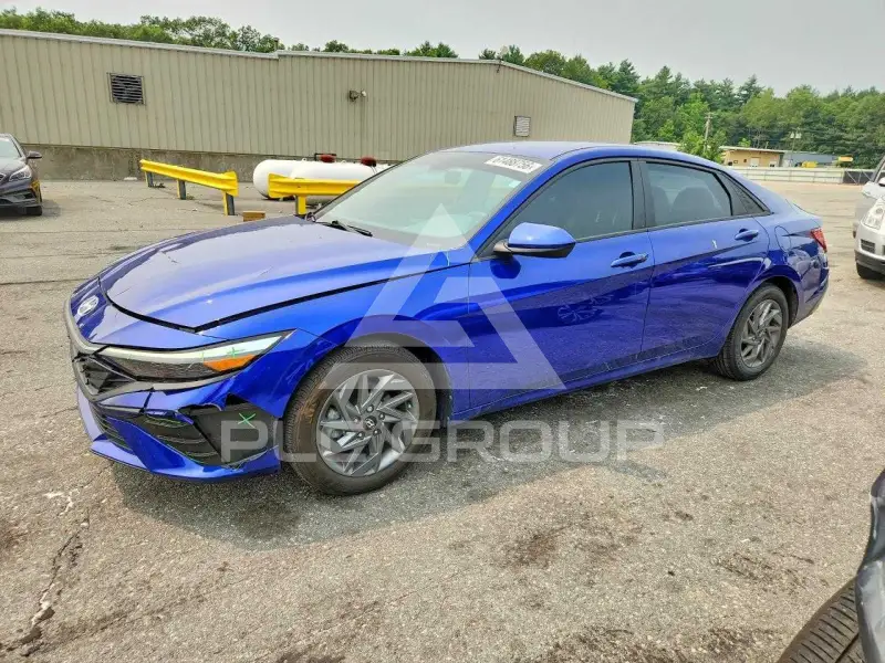 2024 Hyundai Elantra фото