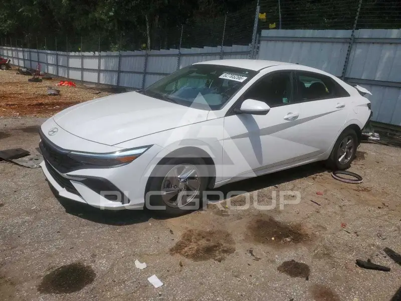 2024 Hyundai Elantra фото