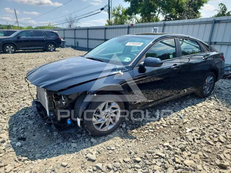 2024 Hyundai Elantra фото