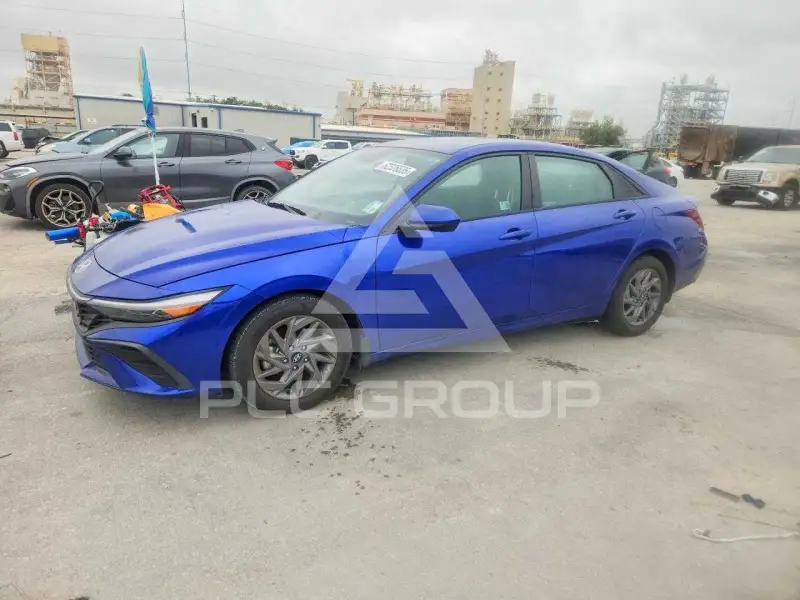 2024 Hyundai Elantra фото