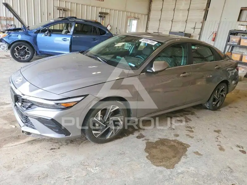 2024 Hyundai Elantra фото