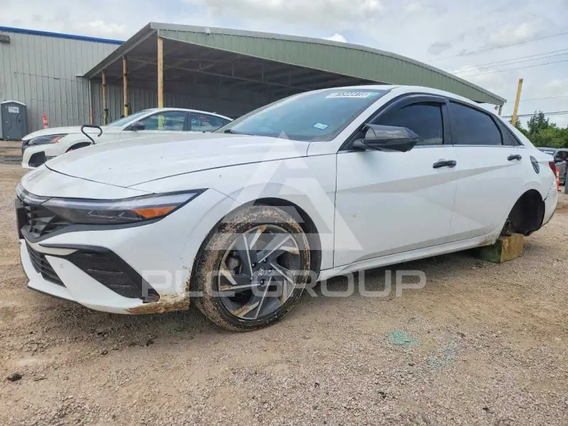 2024 Hyundai Elantra фото