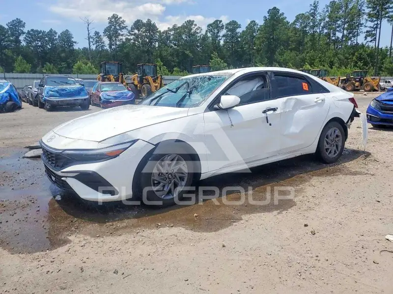 2024 Hyundai Elantra фото