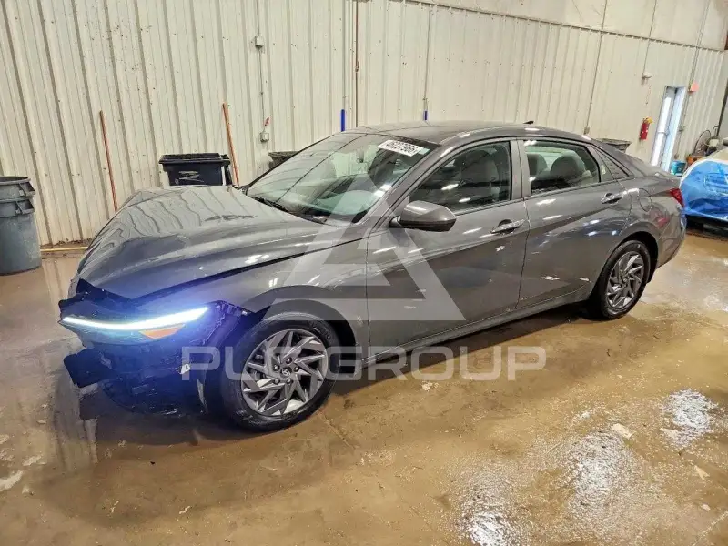 2024 Hyundai Elantra фото
